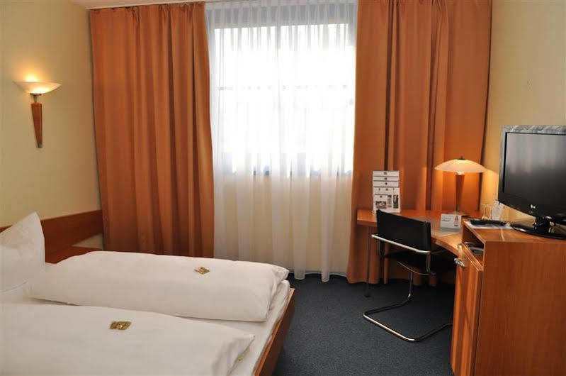 בינדלבאך Transmar Travel Hotel מראה חיצוני תמונה